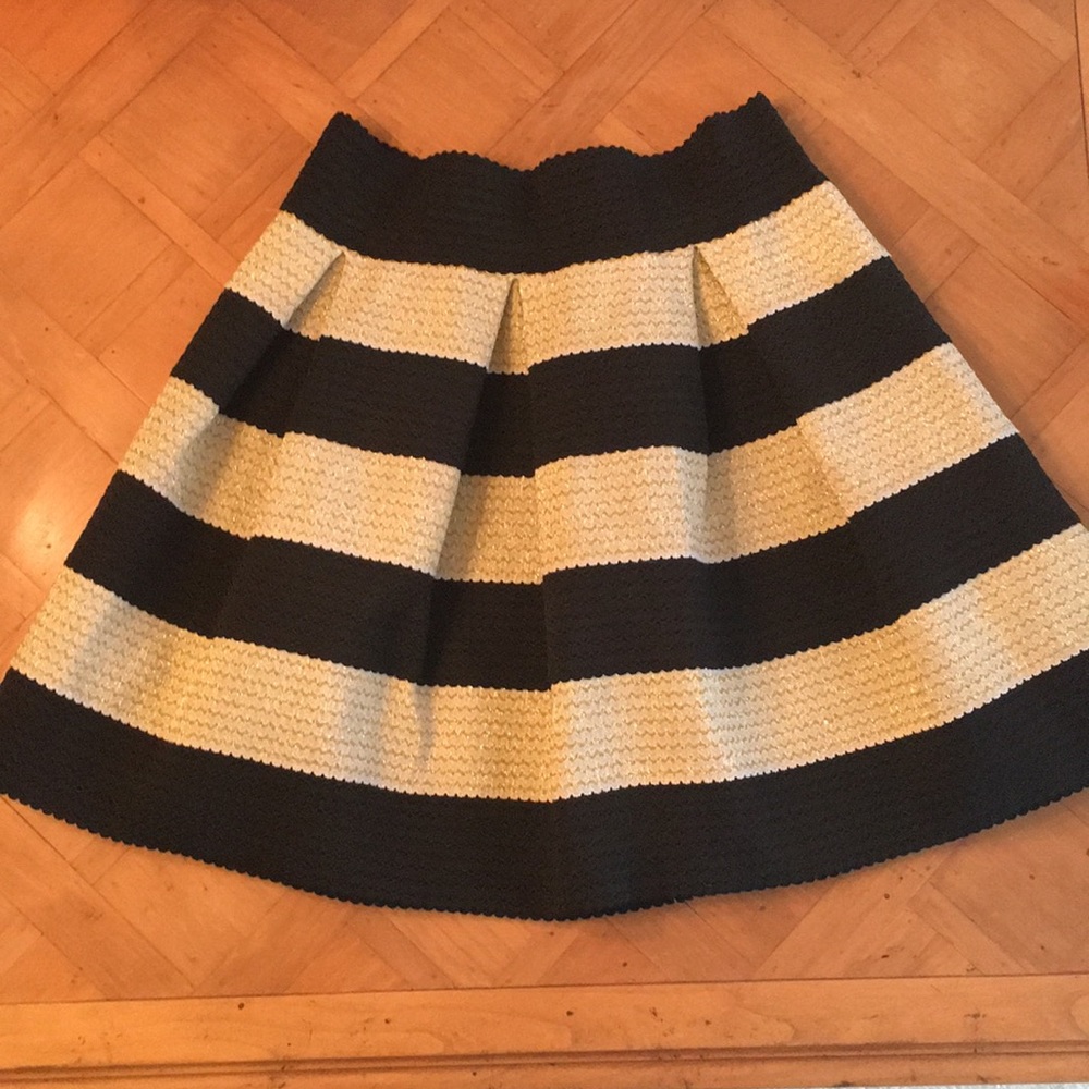 Blank and Gold Stripped Skirt
