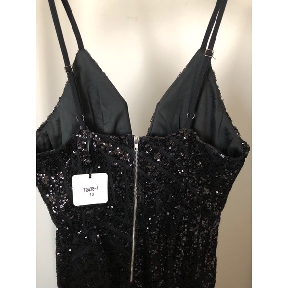 Black Low Cut Sequin Dress - Picture 5 of 5