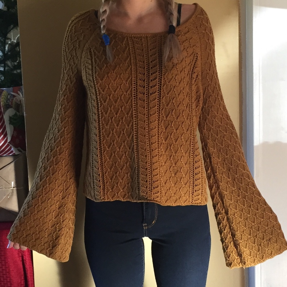 Knitted/crochet boho top w long wide flare sleeves
