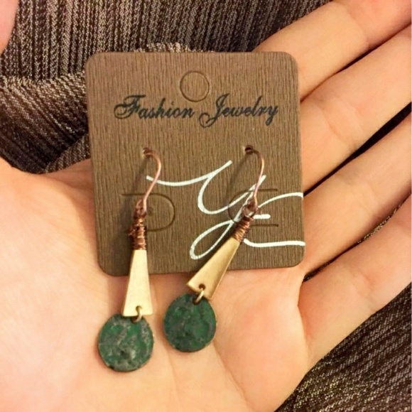 Vintage Style Triangle Drop Disc Earrings - Picture 4 of 6