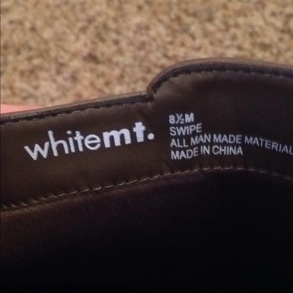 Lady's 8 1/2 ankle boots - Picture 2 of 2