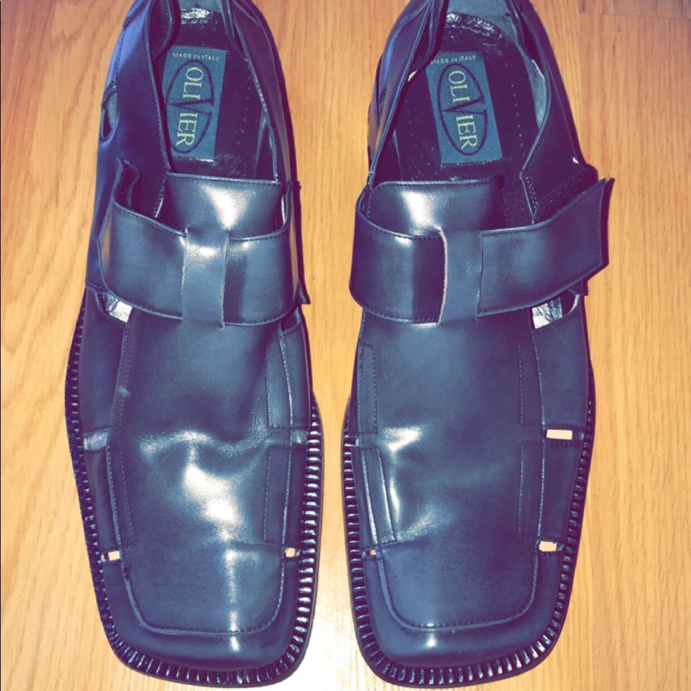 Men’s gray leather sandals size 14