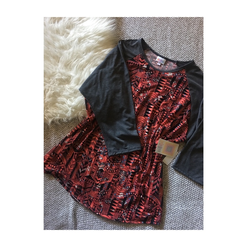 SOLD. LuLaRoe Randy Shirt - 2xl