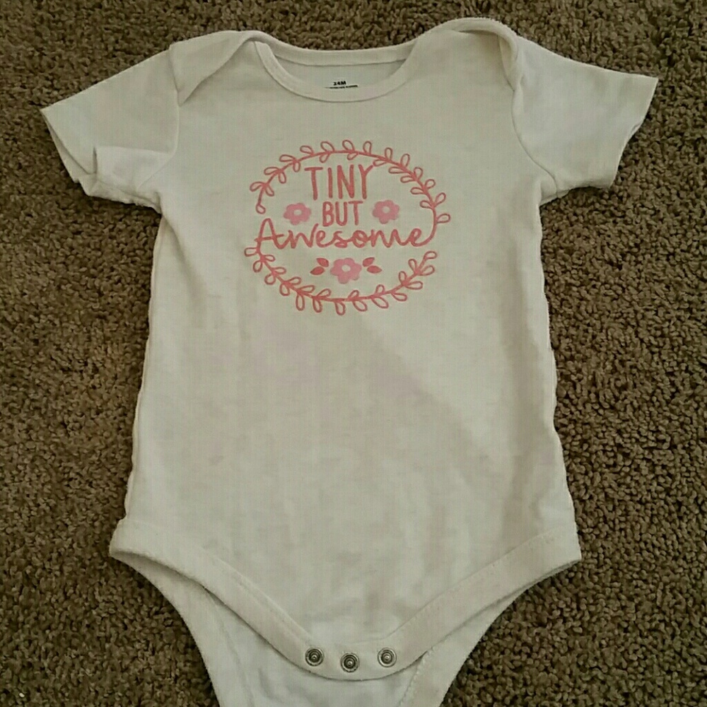 24 mnths baby girl. 2 pieces for $5