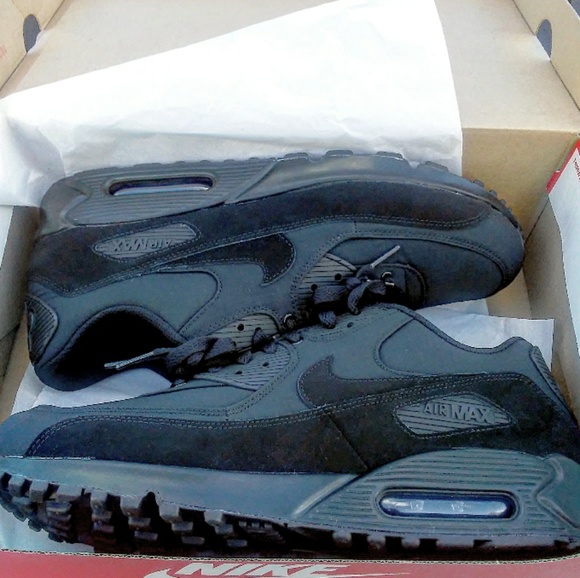 Men's Nike Air Max 90 Essential (Size 12) - Picture 2 of 8