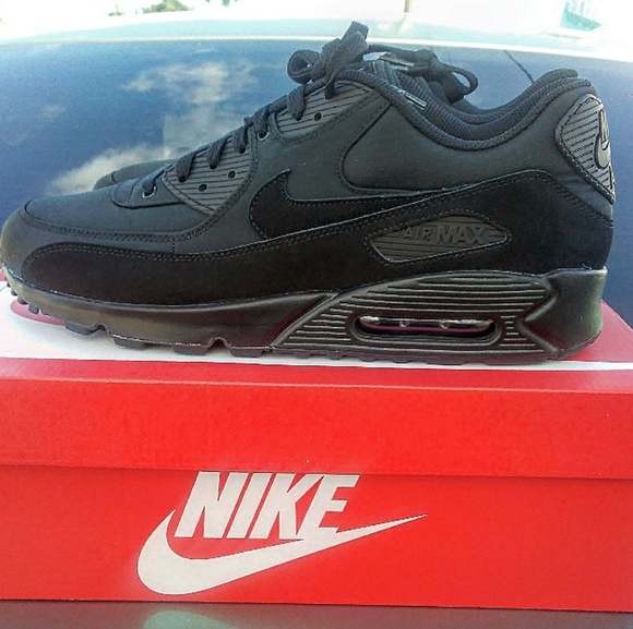 Men's Nike Air Max 90 Essential (Size 12) - Picture 3 of 8