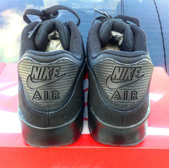 Men's Nike Air Max 90 Essential (Size 12) - Picture 5 of 8
