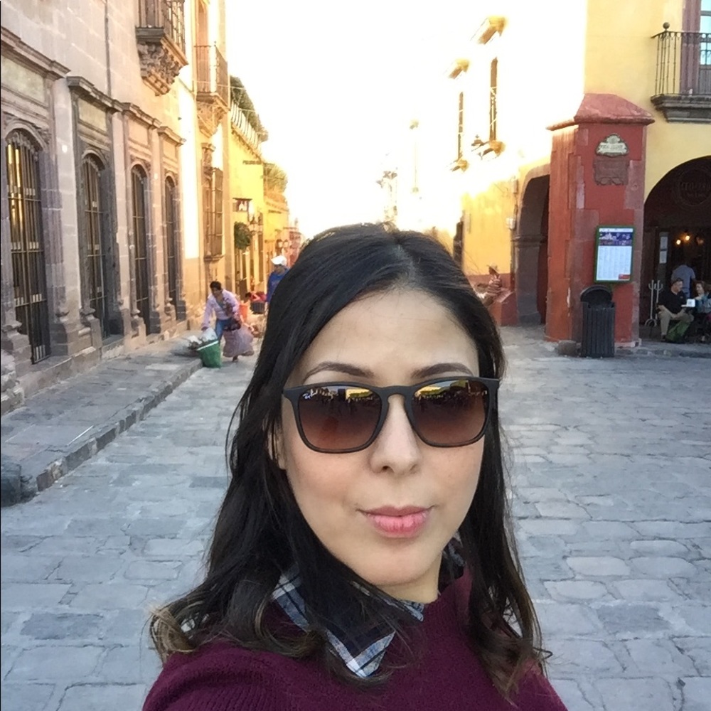 Meet your Posher, Veliana