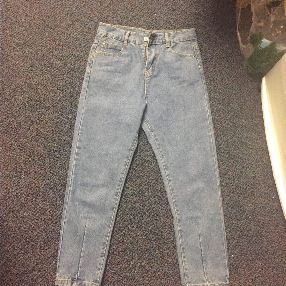 denim mom jeans