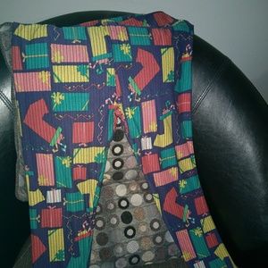 LuLaRoe TC leggings (Holiday)