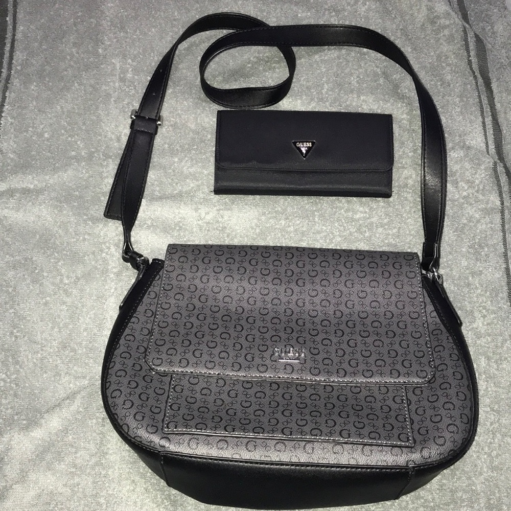 Guess Purse & Wallet