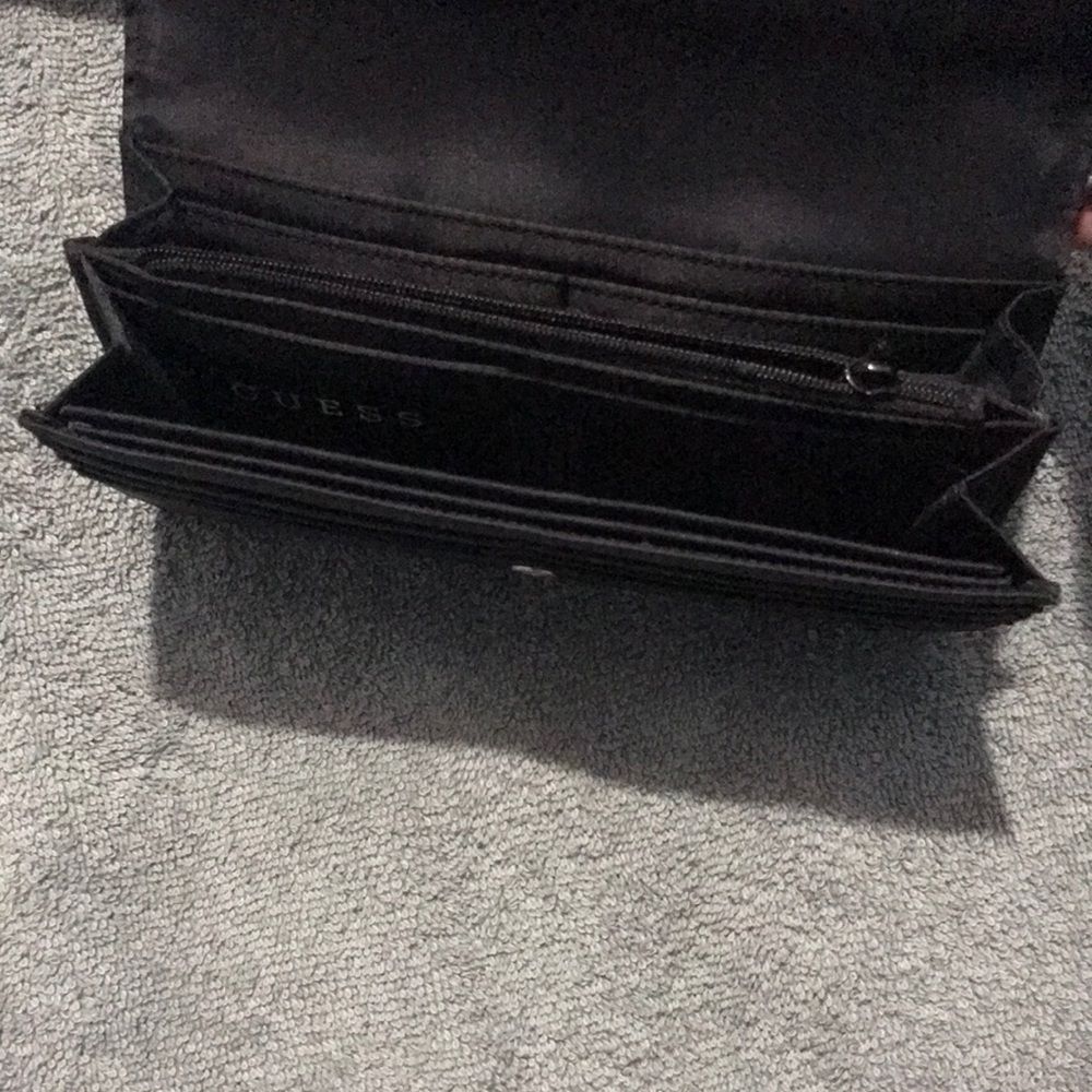 Guess Purse & Wallet - Picture 5 of 5