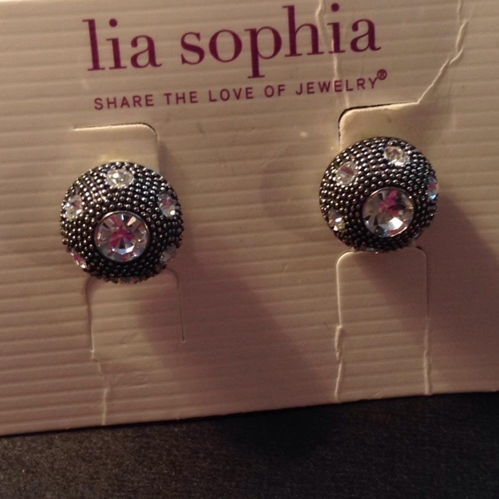 Lia Sophia Elegant Earrings