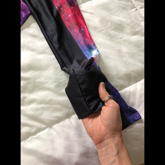 2 pairs of galaxy work out leggings ! - Picture 5 of 5