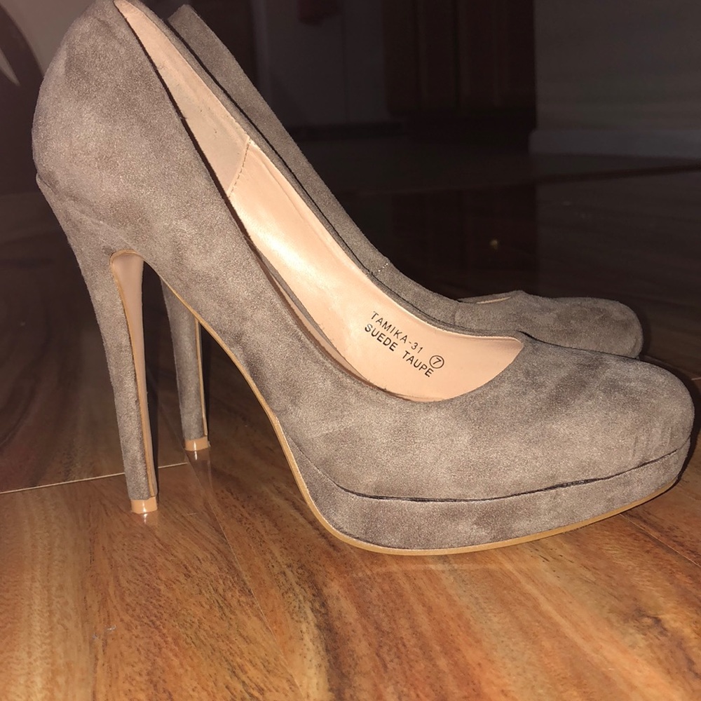 Bella Marie 4-5 inch heels (Taupe)