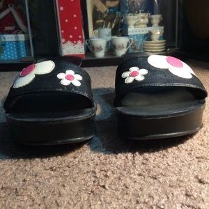 Black Sandals w. flower design