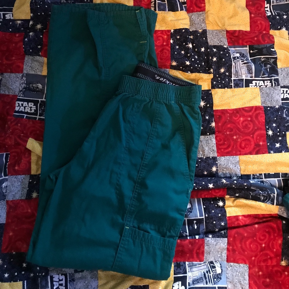 Dickies Sm women's hunter green scrub pants