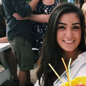 Meet your Posher, Christina