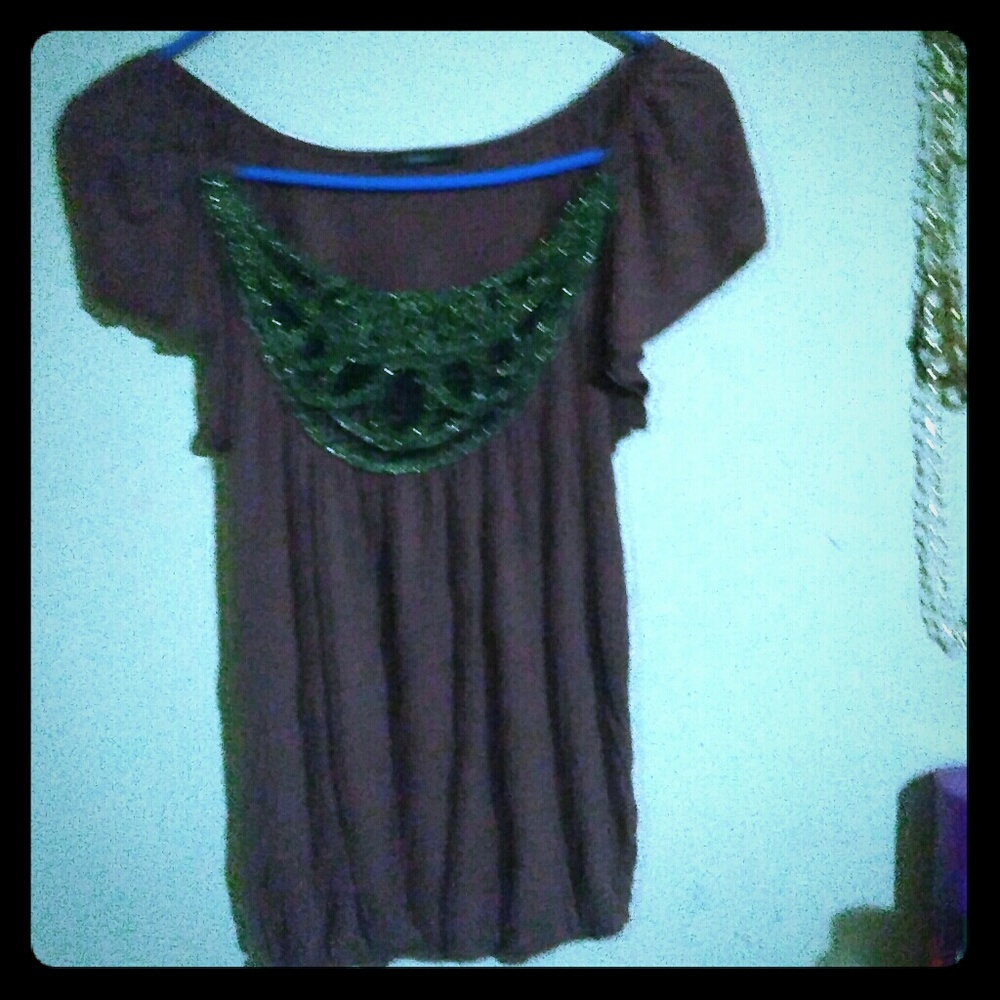 Crop top wth sequins on top