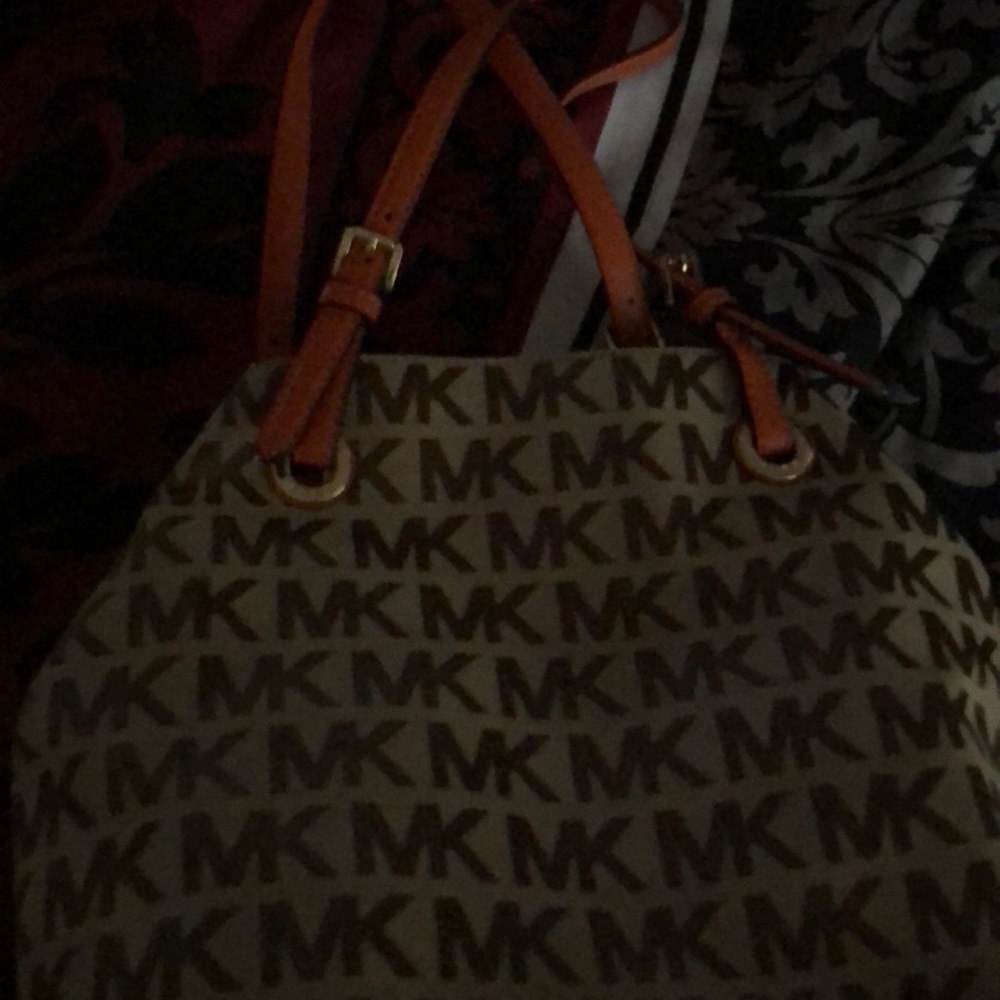 Authentic MK jet set