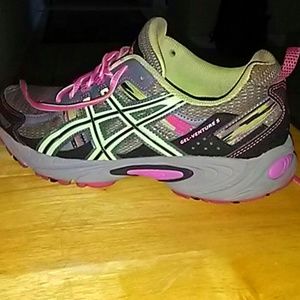 ASICS RUNNING SHOES
