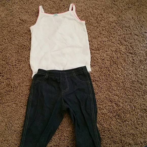 18 mnths baby girl sets. 6 outfits for $10 - Picture 5 of 6