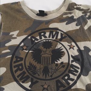 Cute army sleeveless shirt.