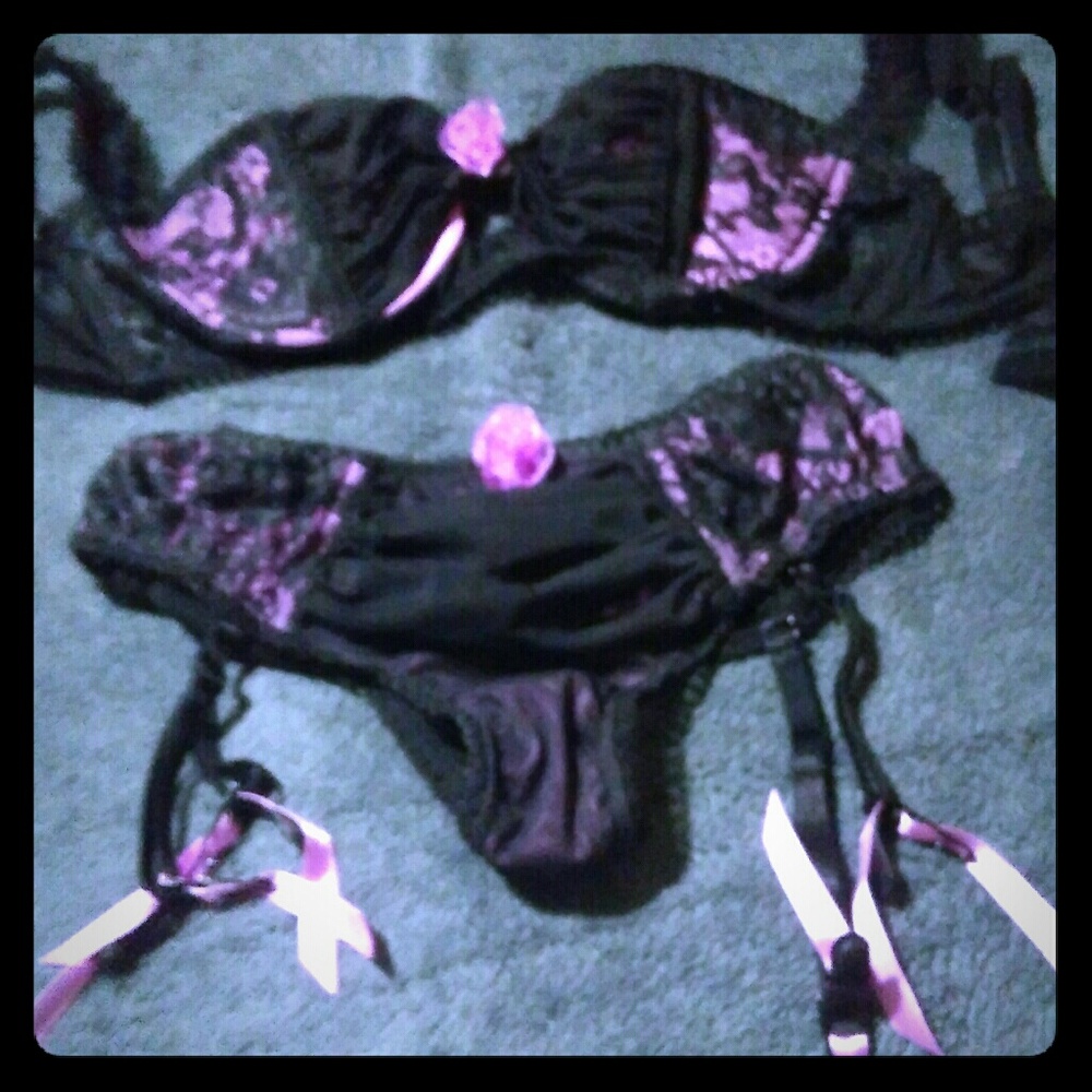 Sexy lil outfit..NEVER WORN