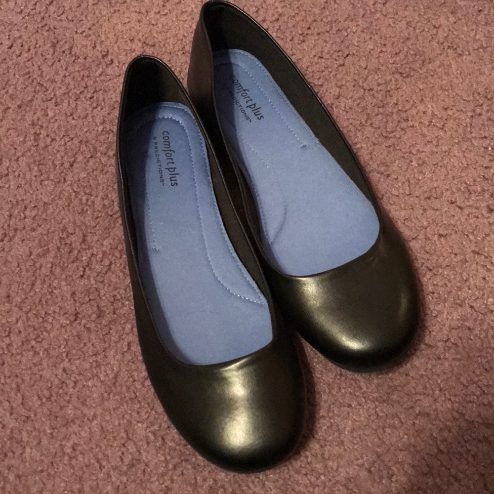 Black flats!!
