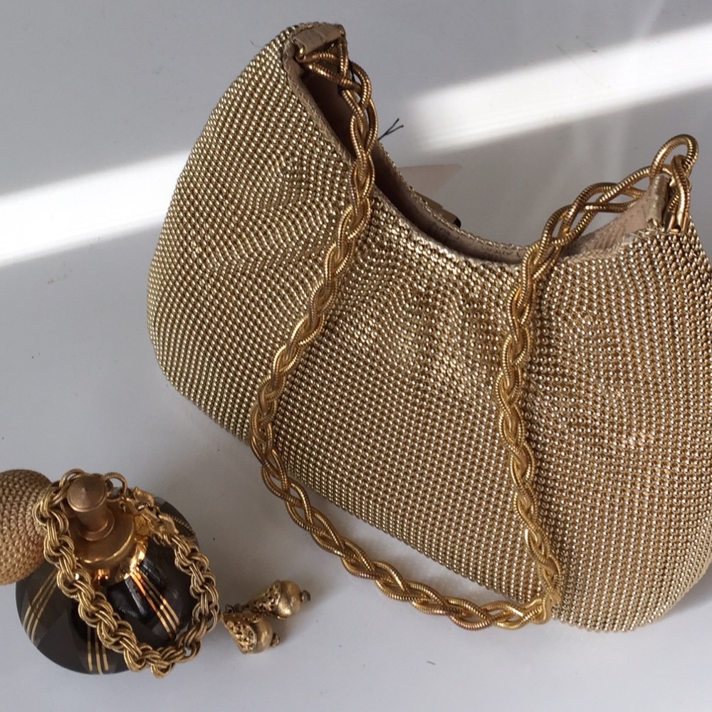 NWT GOLD BUBBLE MESH WHITING & DAVIS EVENING BAG