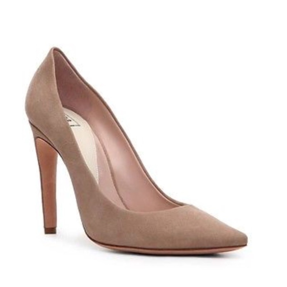 Herve Leger “Loma” nude pump