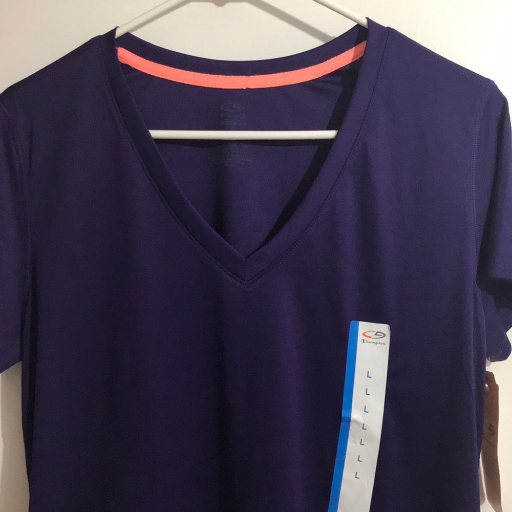Women’s Champion C9 Purple V-Neck Size Large NWT