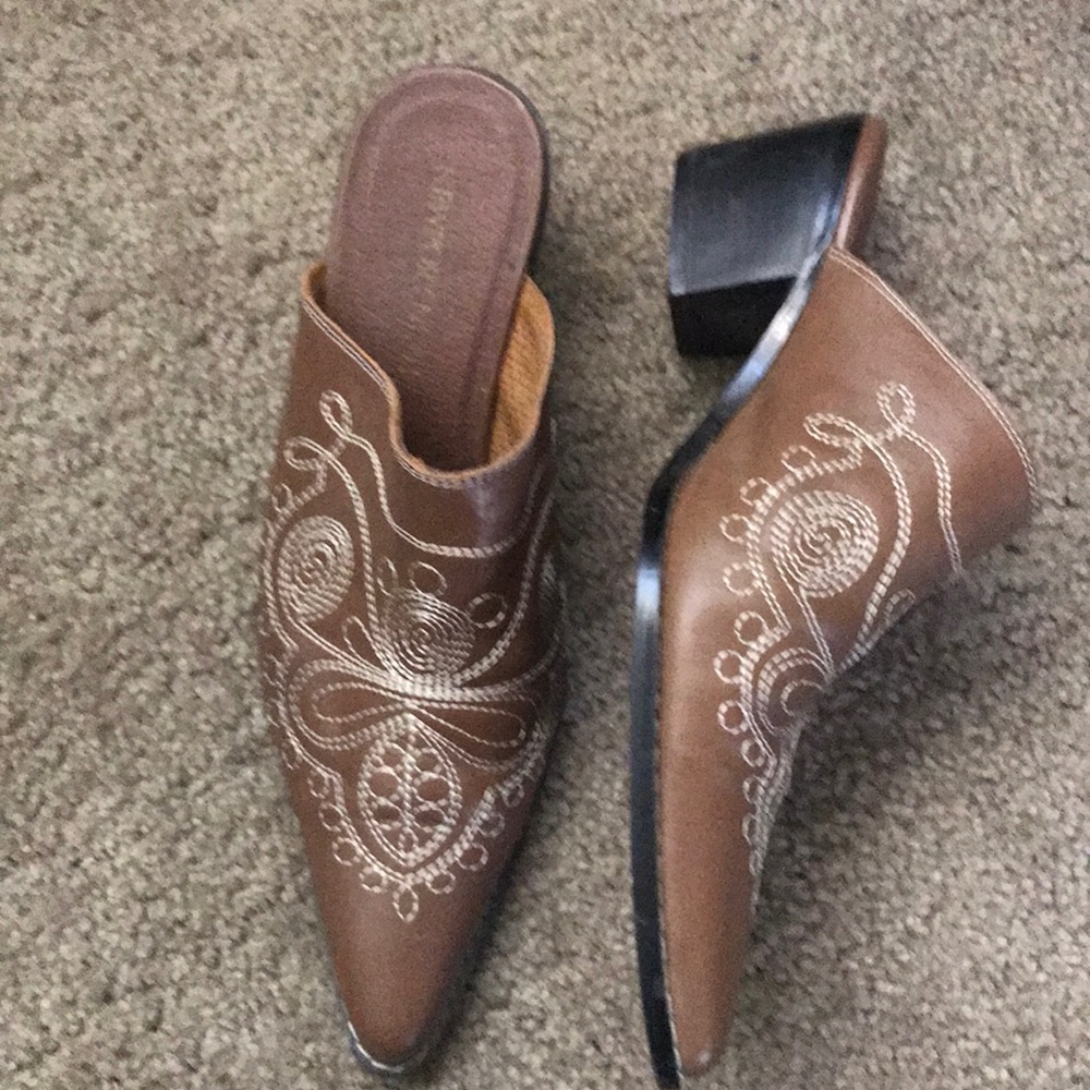 Western leather clogs