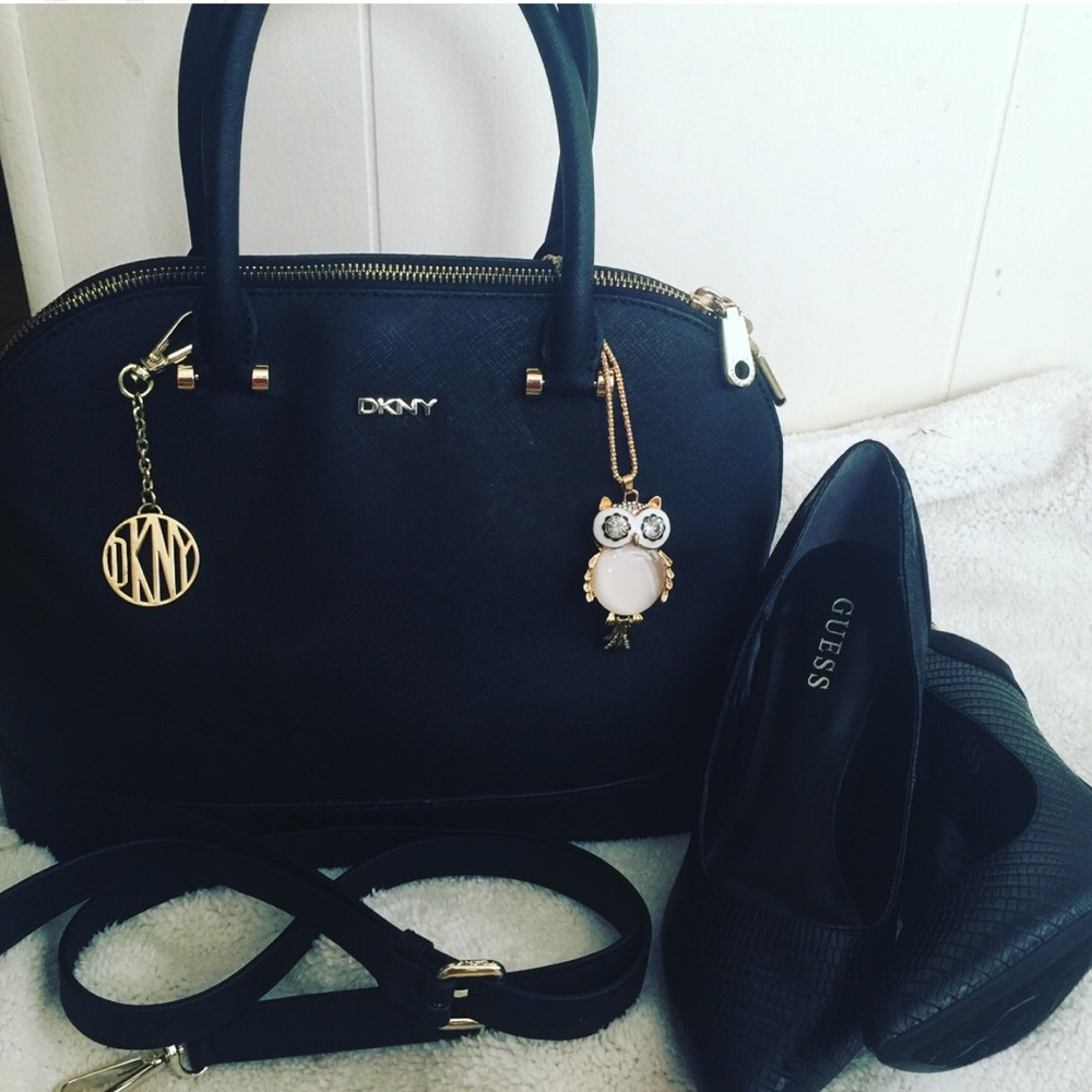 DKNY Black Purse / Messenger Bag. 100% Leather!