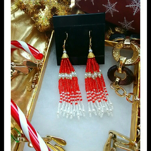 🆕 Candy Cane Tassel Earrings - Picture 1 of 3