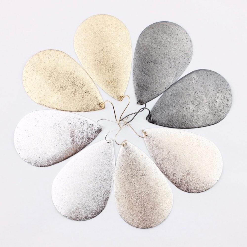 FINAL PRICE!! Tear Drop Earrings (Silver)