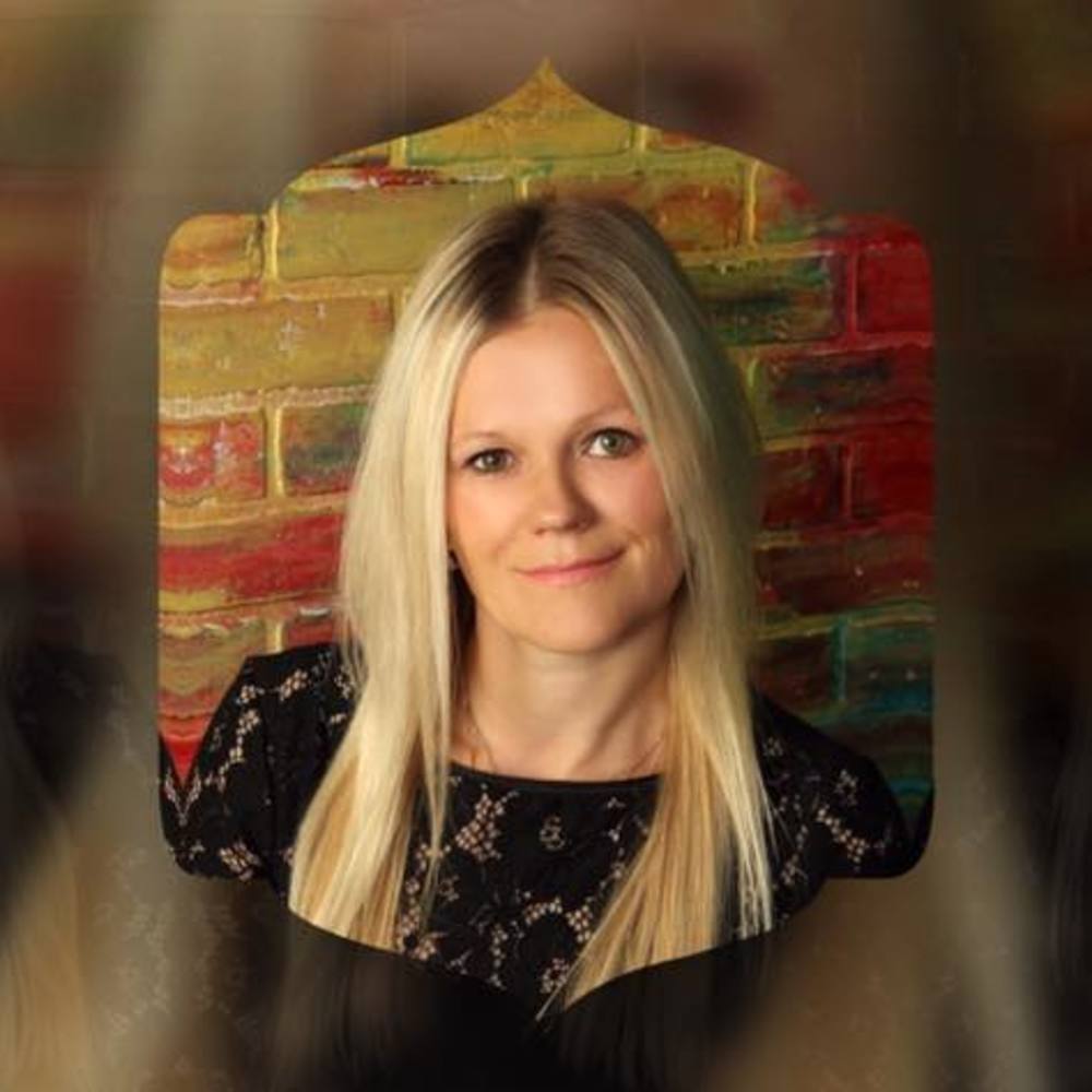 Meet your Posher, Julia