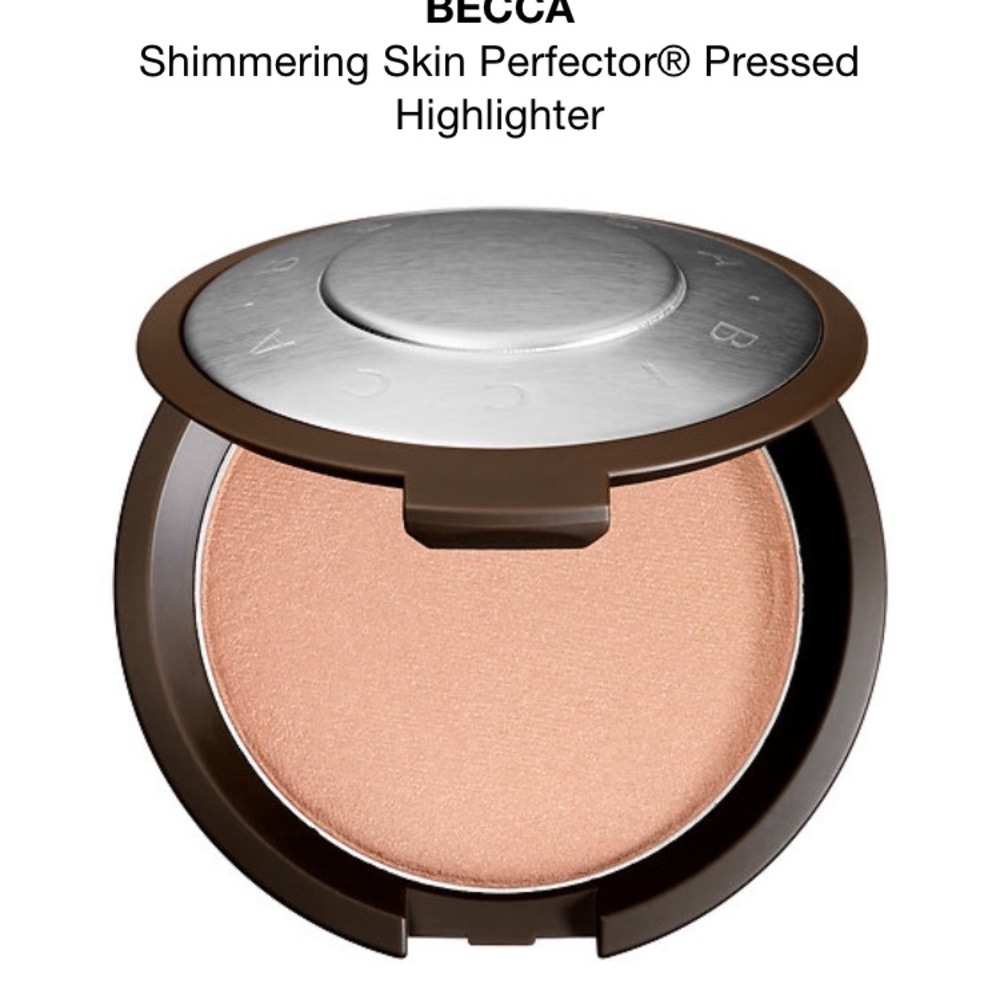 NWT Becca highlight in champagne pop