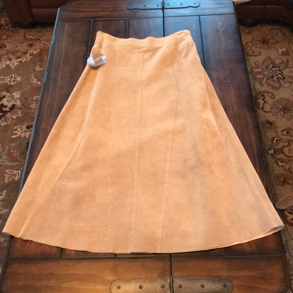 Valerie Stevens 100% Swede Leather Skirt