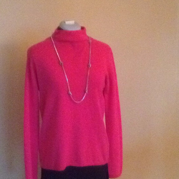 YUMMY PINK CASHMERE MOCK TURTLENECK  SIZE MEDIUM - Picture 1 of 4