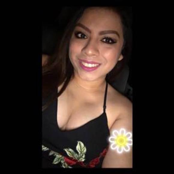 Meet your Posher, Yutzil - Picture 1 of 1