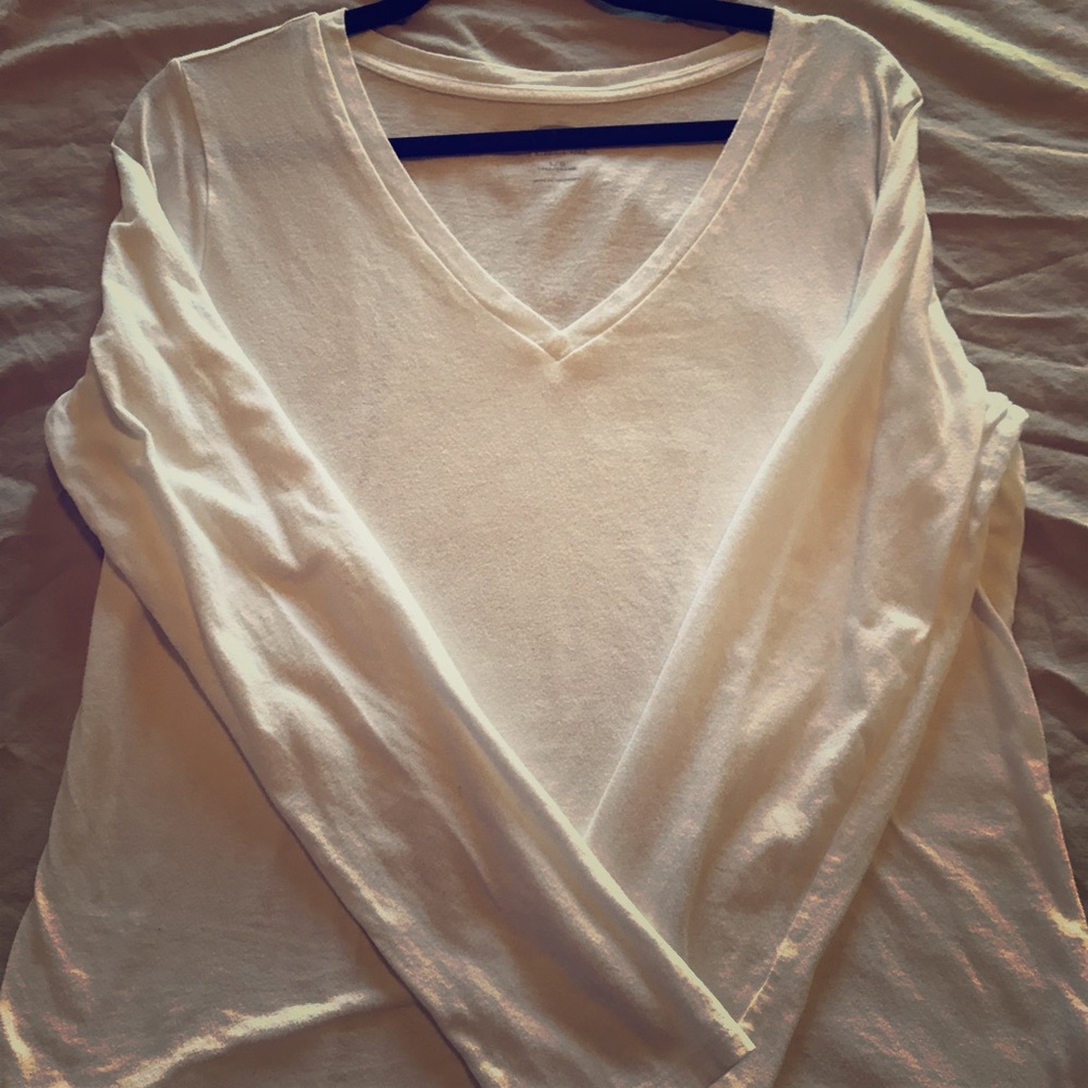 Old Navy LS V-neck shirt