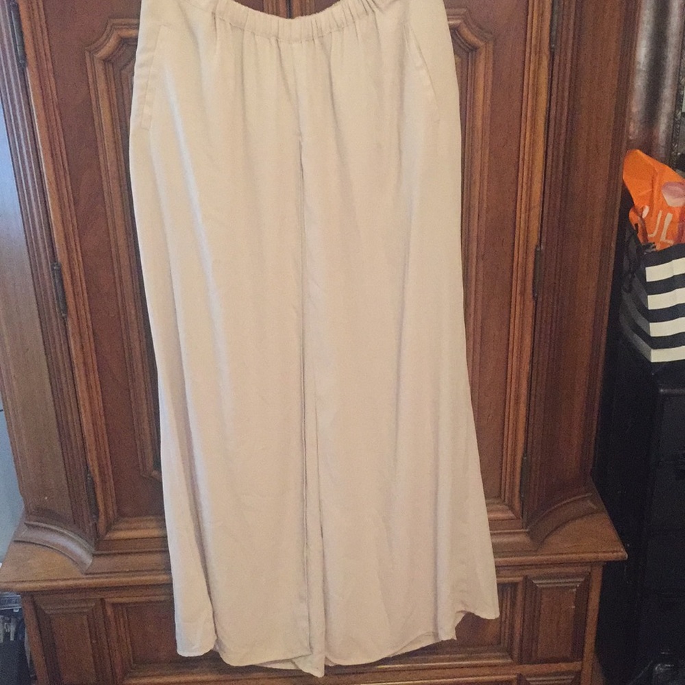 Flowy ZARA Palazzo Pants