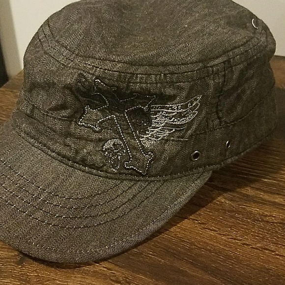 2 gray LIDS womans hats! Like new condition! - Picture 2 of 7