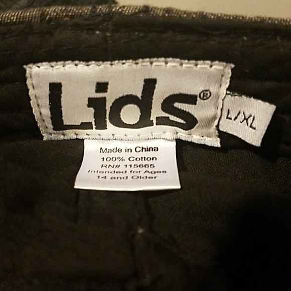 2 gray LIDS womans hats! Like new condition! - Picture 4 of 7