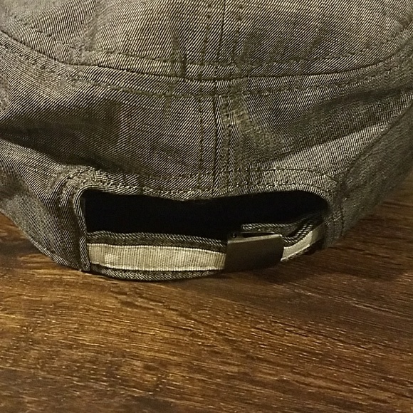 2 gray LIDS womans hats! Like new condition! - Picture 6 of 7