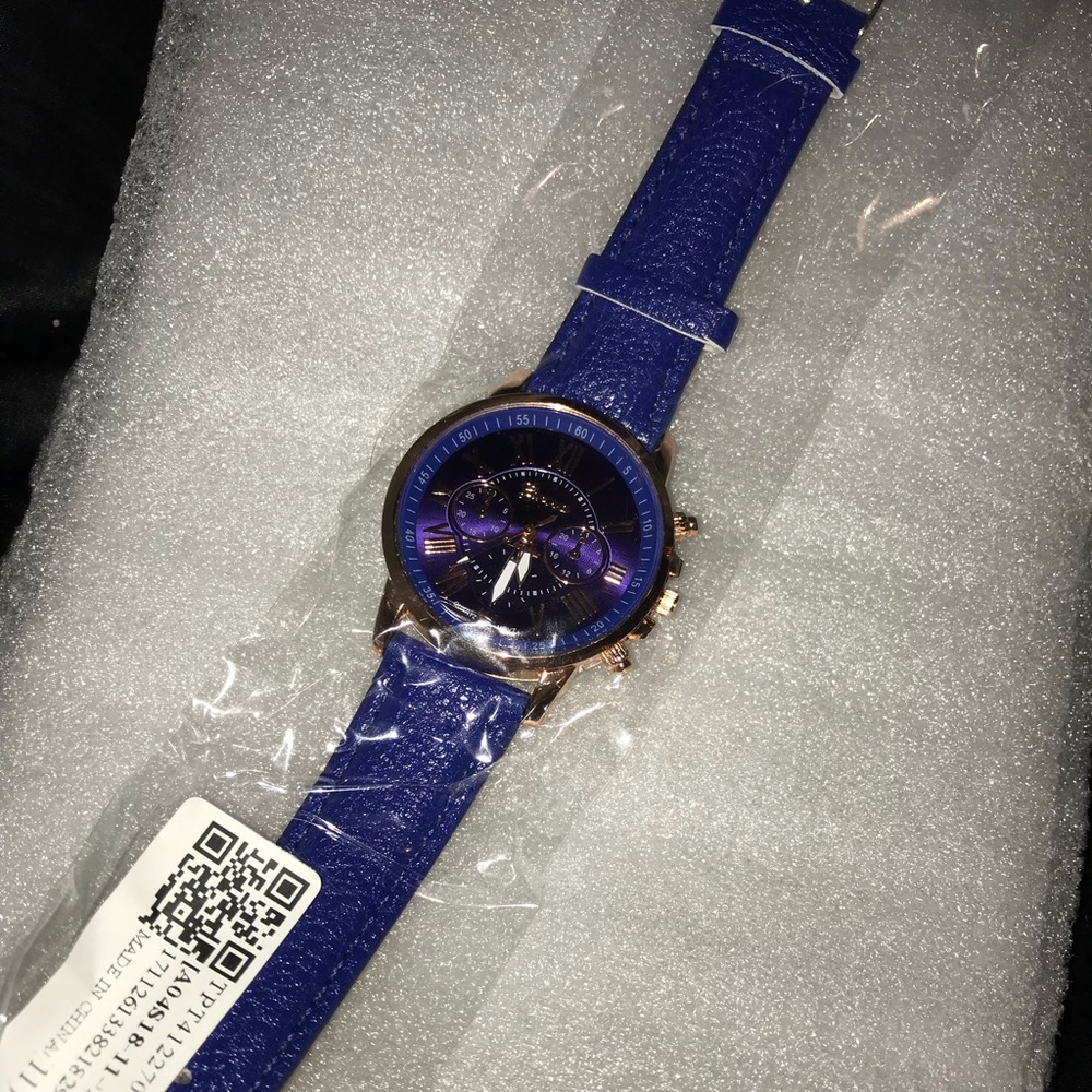 NWT Watch💙 - Picture 2 of 3