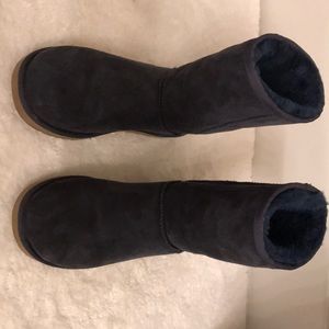 Size 8 Navy Blue Ugg Boots