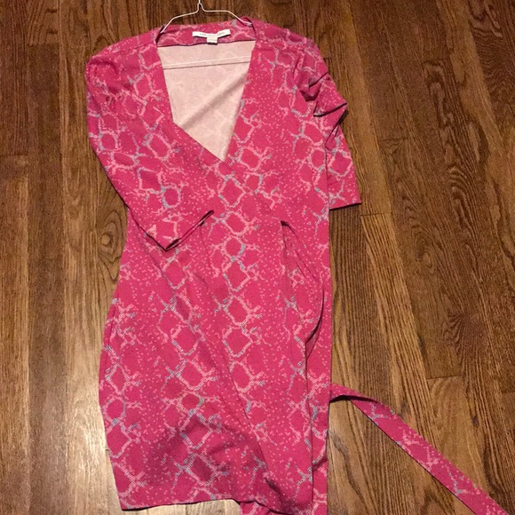 Dresses & Skirts - Diane Von Furstenberg wrap dress