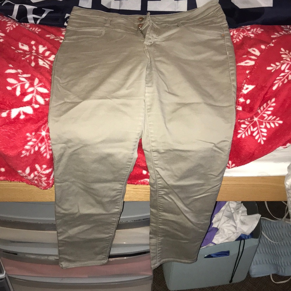 Refuge Charlotte ruse gold pants size 14
